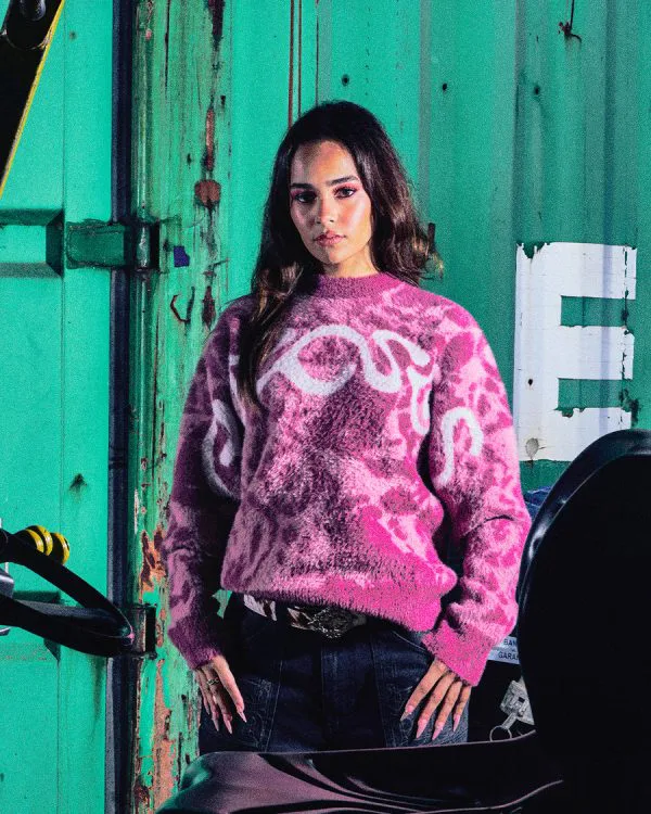 Amaryllis fluff knit - Crewneck District