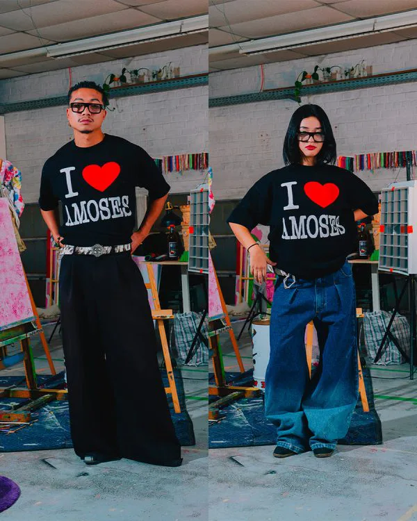 I love tee - Crewneck District