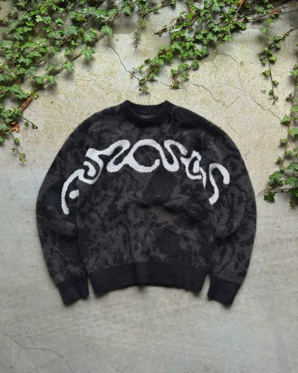 Obsidian fluff knit - Crewneck District